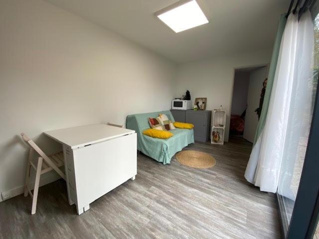 Studio De Jardin "Le Temps D Une Pause" Jusqu'A 4 Personnes En Face Du Beaujolais - Climatisation Et Borne Recharge Vehicule Electrique Montmerle-sur-Saone Luaran gambar